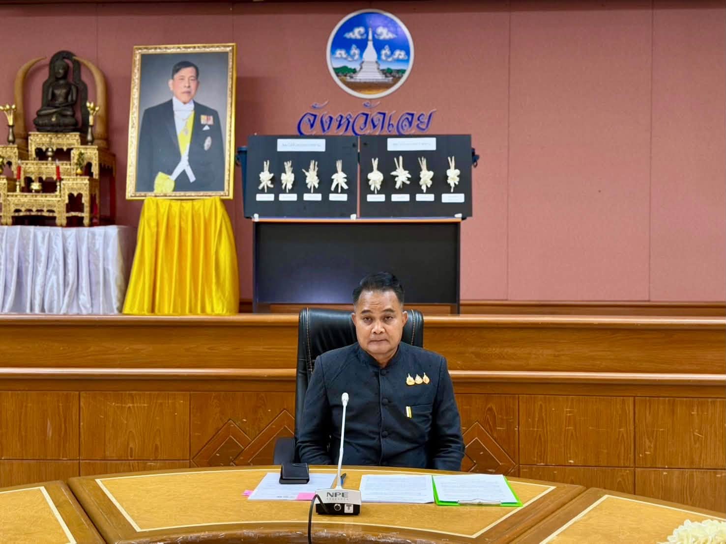 สพอ.เอราวัณ เข้าร่วมการจัดทำดอกไม้จันทน์ เพื่อใช้ในงานพระราชพิธีถวายพระเพลิงพระบรมศพ สมเด็จพระนางเจ้าสิริกิติ์ พระบรมราชินีนาถ พระบรมราชชนนีพันปีหลวง